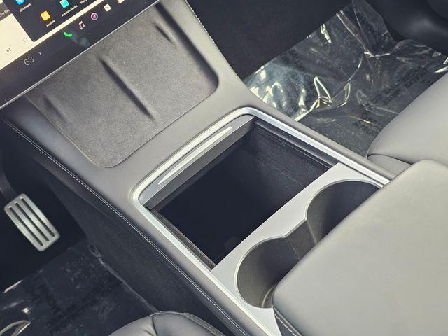 Photo of 2023 Midnight Silver Metallic Tesla Model Y