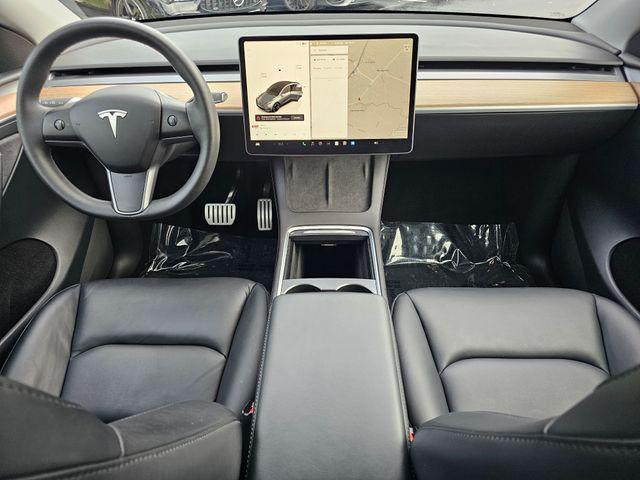 Photo of 2023 Midnight Silver Metallic Tesla Model Y