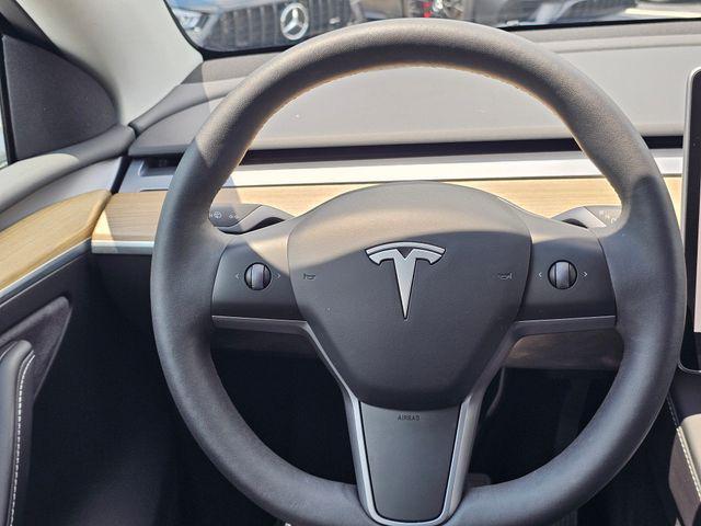 Photo of 2023 Pearl White Multi-Coat Tesla Model Y