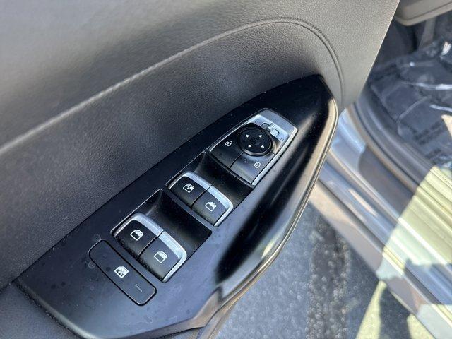 Photo of 2023 Everlasting Silver Kia K5