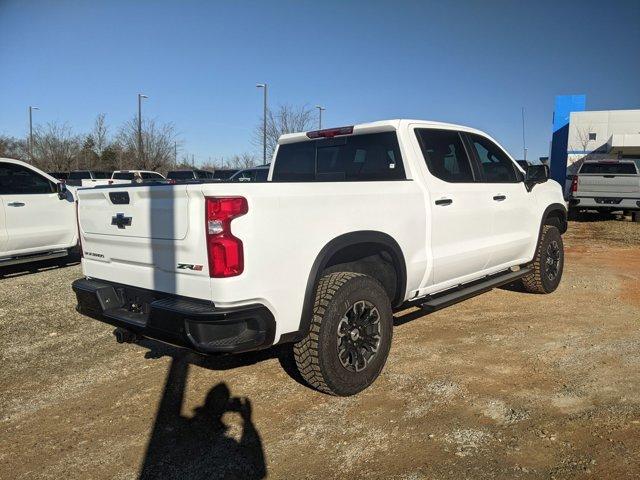 Photo of 2025 Summit White Chevrolet Silverado 1500