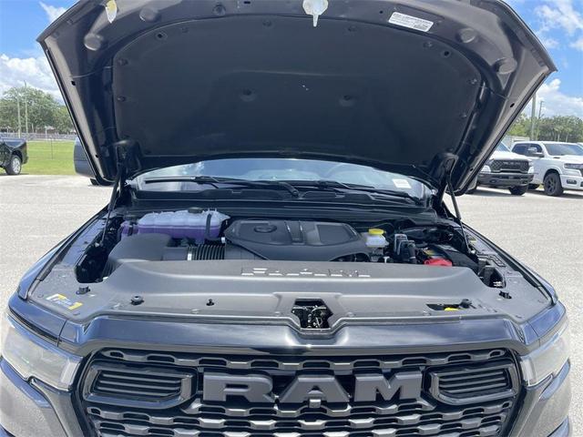 Photo of 2025 Granite Crystal Metallic Clearcoat RAM 1500