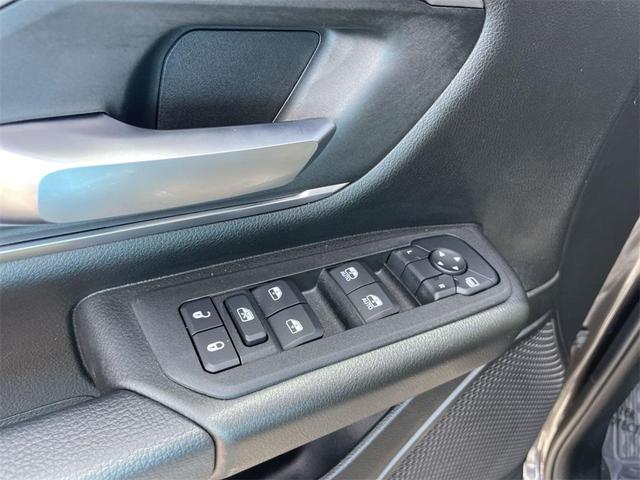 Photo of 2025 Granite Crystal Metallic Clearcoat RAM 1500