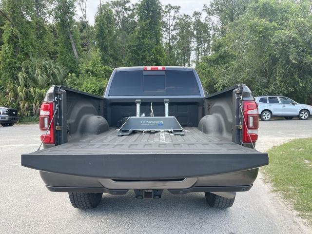 Photo of 2020 Granite Crystal Metallic Clearcoat RAM 2500