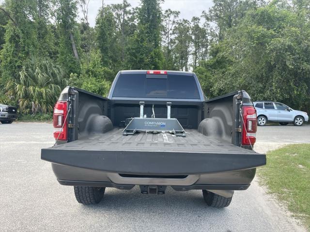 Photo of 2020 Granite Crystal Metallic Clearcoat RAM 2500