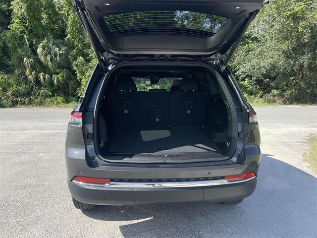 Photo of 2025 Baltic Gray Metallic Clearcoat Jeep Grand Cherokee