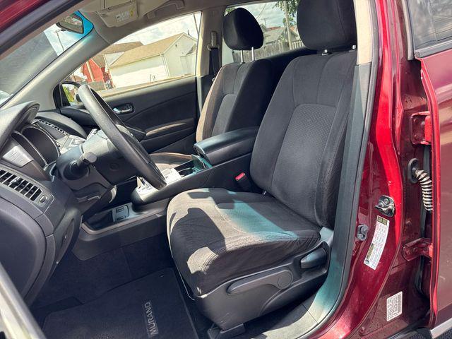 Photo of 2012 Merlot Metallic Nissan Murano