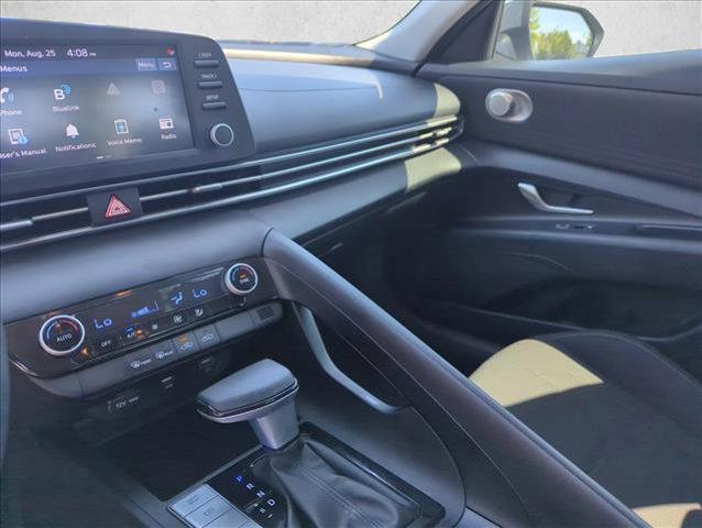 Photo of 2022 Electric Shadow Hyundai ELANTRA