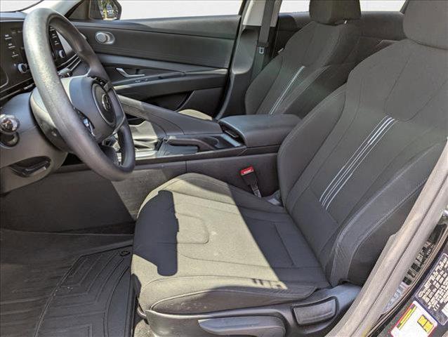 Photo of 2022 Phantom Black Hyundai ELANTRA