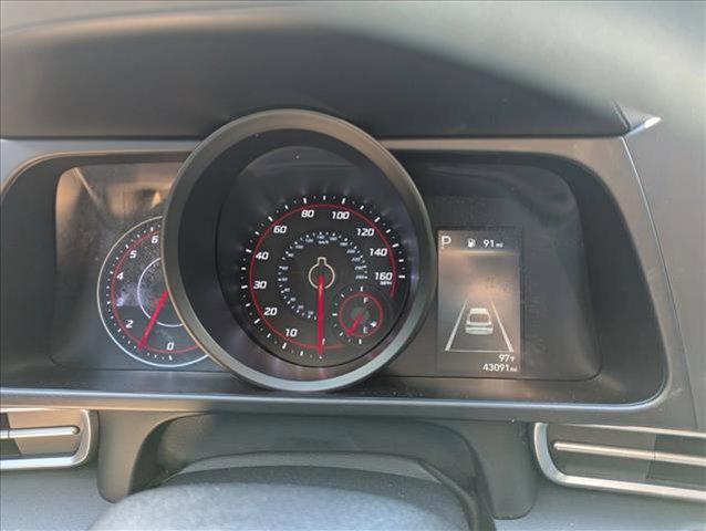 Photo of 2022 Phantom Black Hyundai ELANTRA