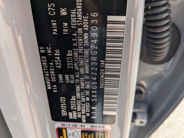 Photo of 2024 Wolf Gray Kia K5