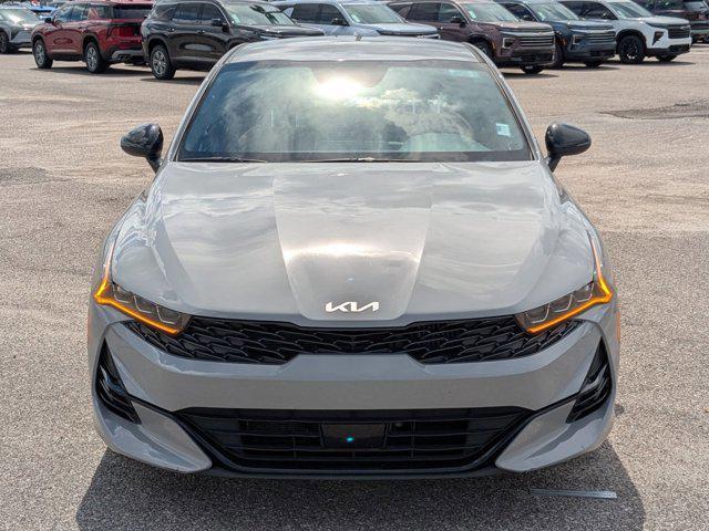 Photo of 2024 Wolf Gray Kia K5
