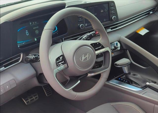 Photo of 2025 Serenity White Hyundai ELANTRA