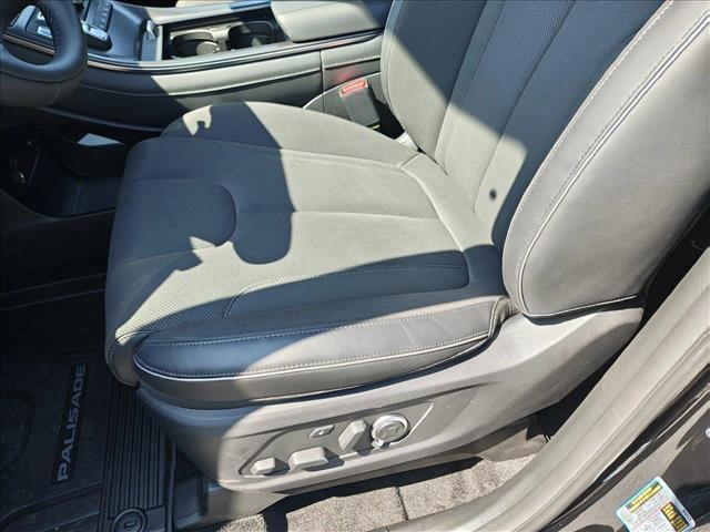 Photo of 2025 Abyss Black Pearl Hyundai PALISADE