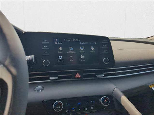 Photo of 2025 Ecotronic Gray Hyundai ELANTRA