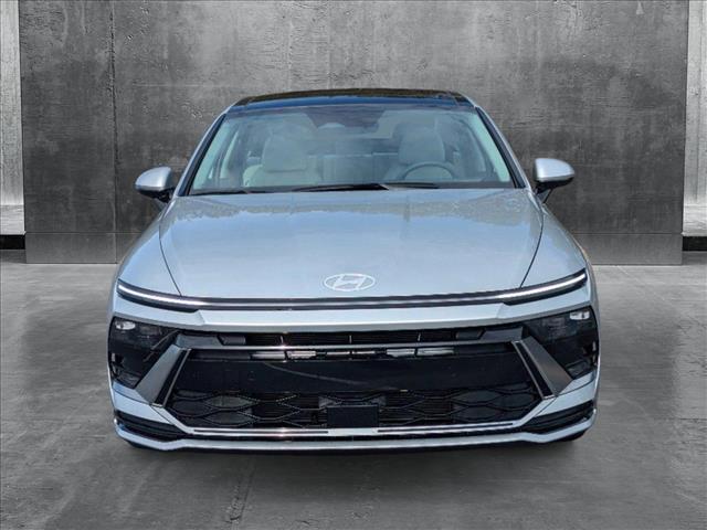 Photo of 2025 Aero Silver Hyundai SONATA