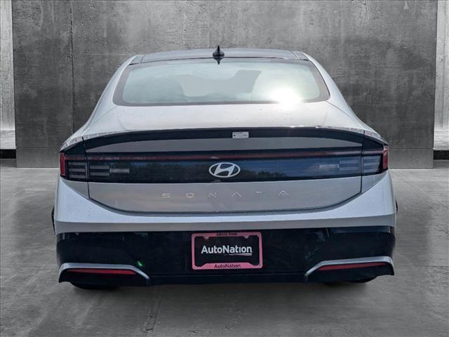 Photo of 2025 Aero Silver Hyundai SONATA