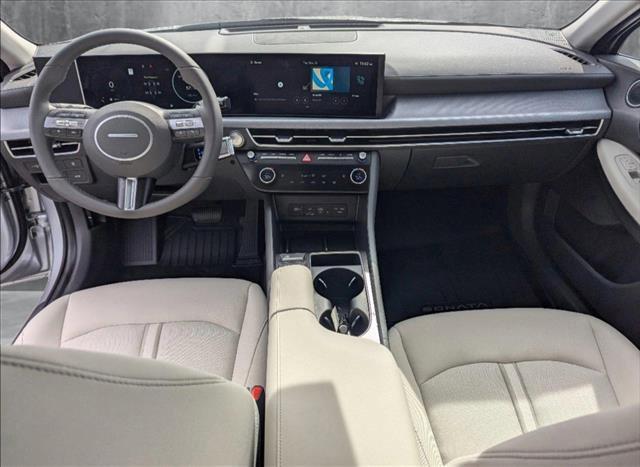 Photo of 2025 Aero Silver Hyundai SONATA