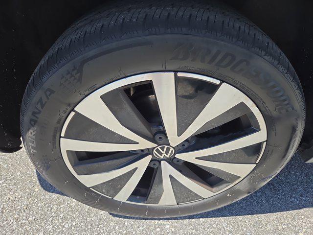 Photo of 2023 Blue Volkswagen Taos