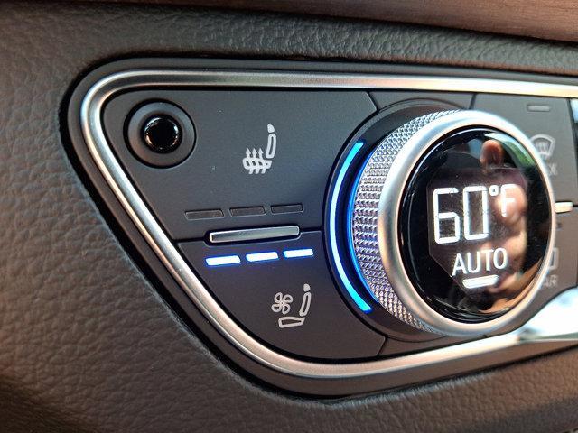 Photo of 2025 Glacier White Metallic Audi Q5