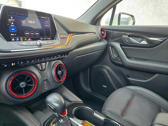 Photo of 2022 Silver Ice Metallic Chevrolet Blazer