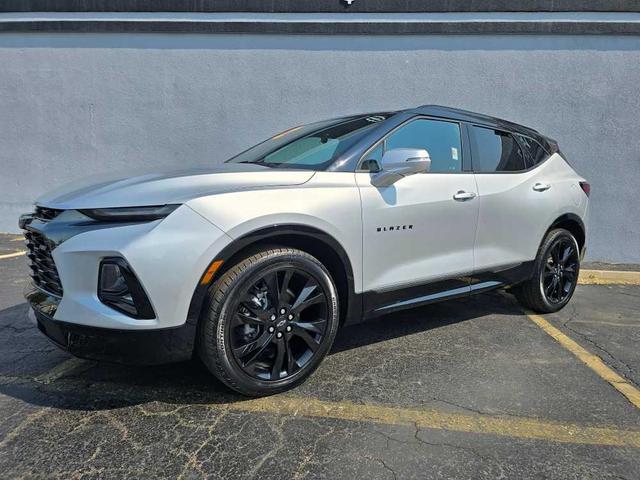 Photo of 2022 Silver Ice Metallic Chevrolet Blazer