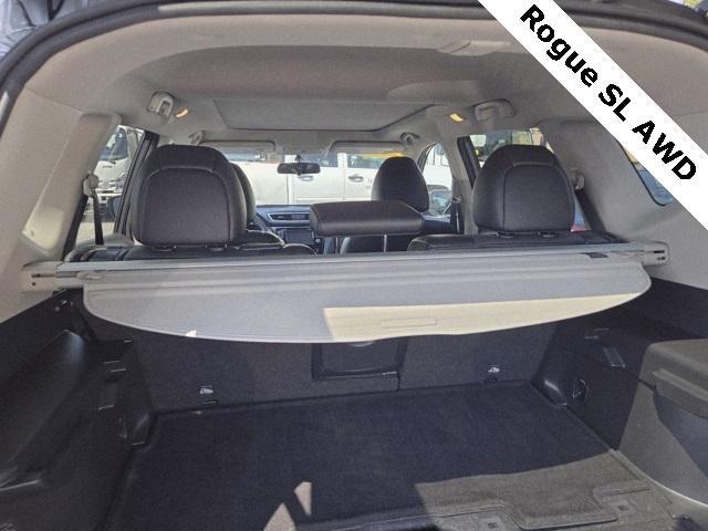 Photo of 2015 Gun Metallic Nissan Rogue