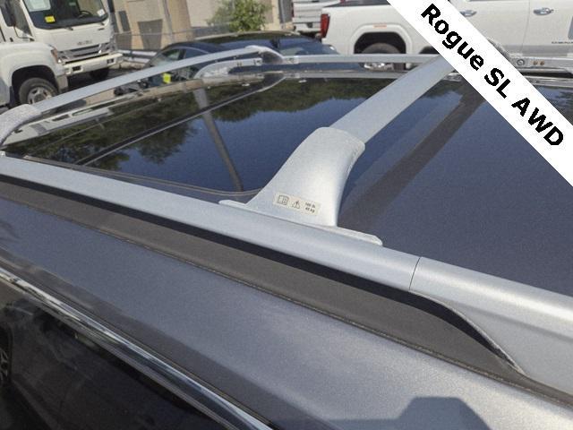 Photo of 2015 Gun Metallic Nissan Rogue