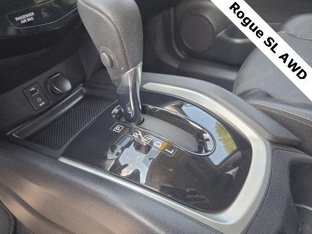 Photo of 2015 Gun Metallic Nissan Rogue