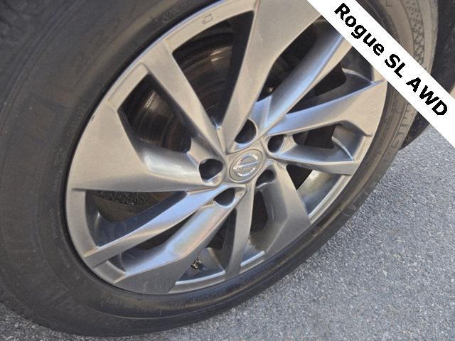 Photo of 2015 Gun Metallic Nissan Rogue