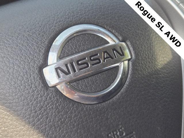 Photo of 2015 Gun Metallic Nissan Rogue