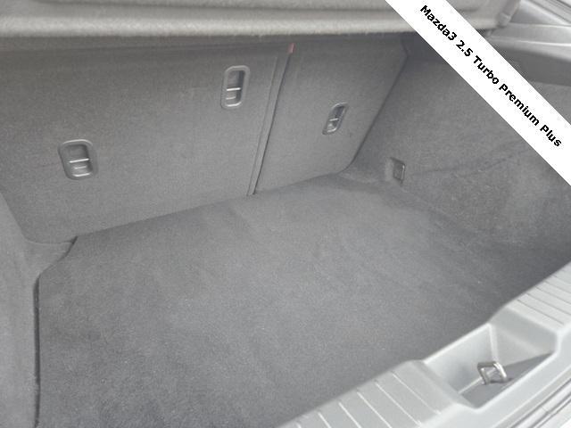 Photo of 2023 Snowflake White Pearl Mica Mazda Mazda3