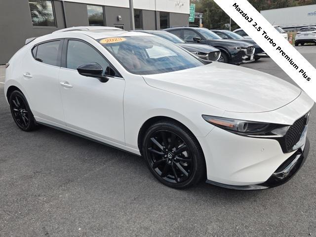 Photo of 2023 Snowflake White Pearl Mica Mazda Mazda3