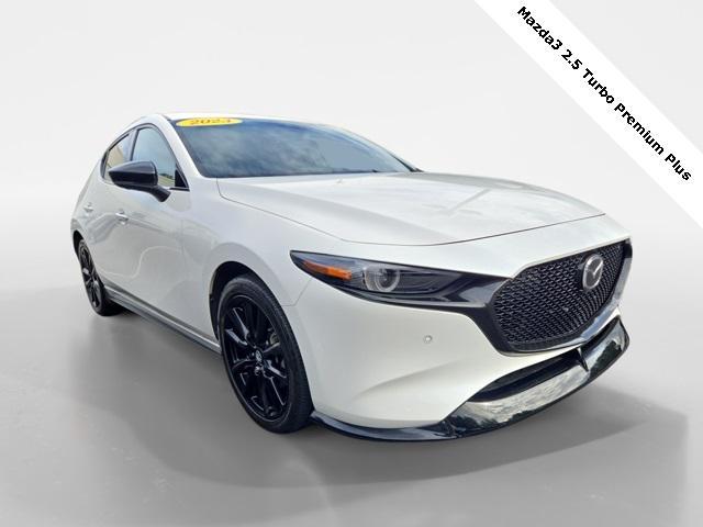 Photo of 2023 Snowflake White Pearl Mica Mazda Mazda3