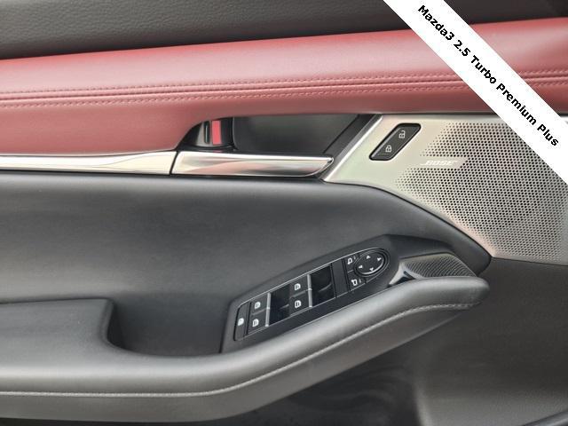 Photo of 2023 Snowflake White Pearl Mica Mazda Mazda3
