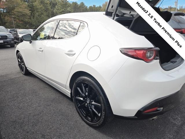Photo of 2023 Snowflake White Pearl Mica Mazda Mazda3