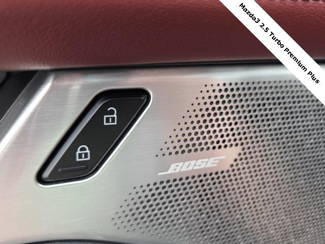 Photo of 2023 Snowflake White Pearl Mica Mazda Mazda3