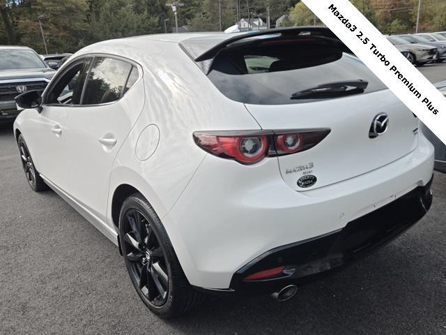 Photo of 2023 Snowflake White Pearl Mica Mazda Mazda3