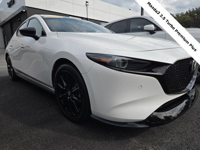 Photo of 2023 Snowflake White Pearl Mica Mazda Mazda3