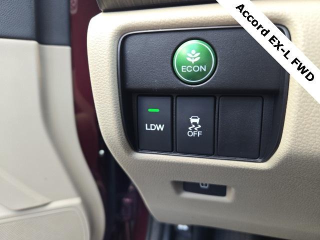 Photo of 2015 Basque Red Pearl II Honda Accord