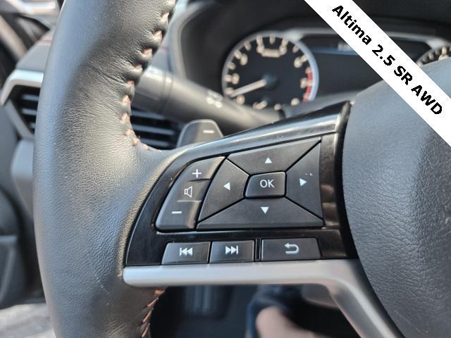 Photo of 2021 Super Black Clearcoat Nissan Altima
