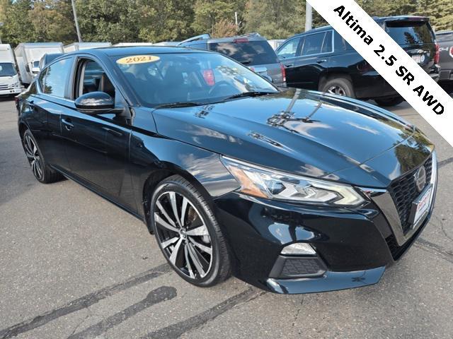Photo of 2021 Super Black Clearcoat Nissan Altima