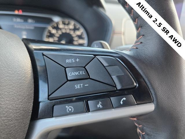Photo of 2021 Super Black Clearcoat Nissan Altima