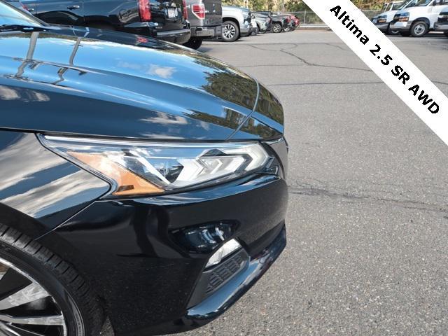 Photo of 2021 Super Black Clearcoat Nissan Altima
