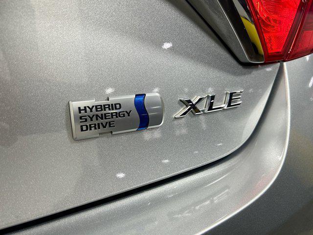 Photo of 2016 Celestial Silver Metallic Toyota Camry Hybrid