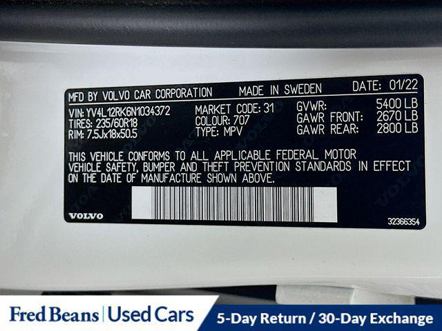 Photo of 2022 Crystal White Metallic Volvo XC60
