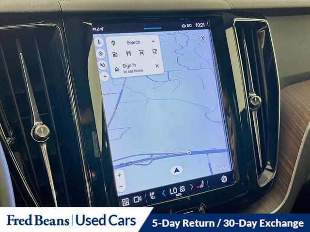 Photo of 2022 Crystal White Metallic Volvo XC60