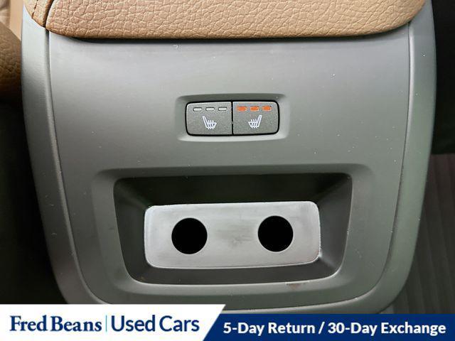 Photo of 2022 Crystal White Metallic Volvo XC60
