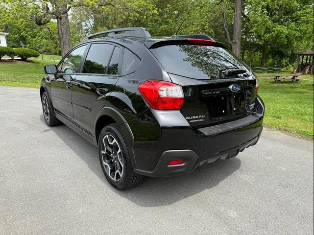 Photo of 2016 Crystal Black Silica Subaru Crosstrek