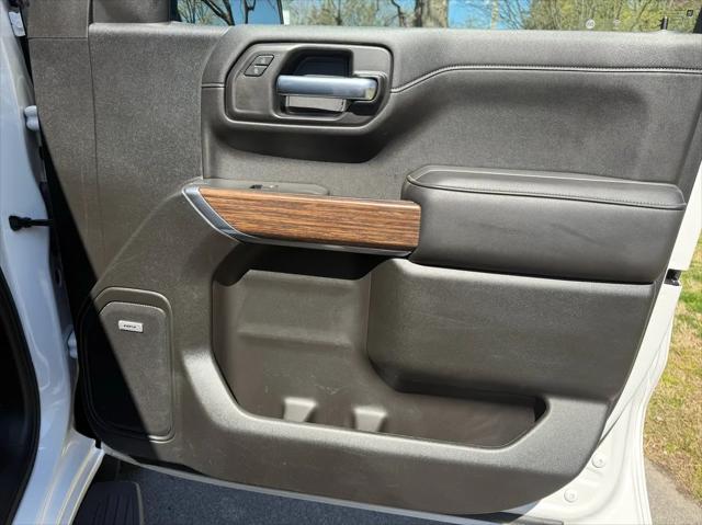 Photo of 2021 Off white Chevrolet Silverado 1500